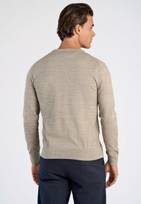 Thumbnail Image 3