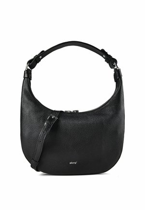 Borsa a tracolla in pelle nera texturizzata con forma curva, tracolla regolabile e piccolo logo argentato al centro davanti.