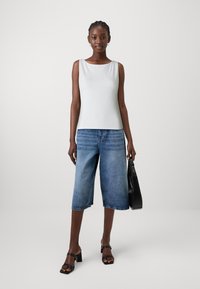 Abercrombie & Fitch - Top