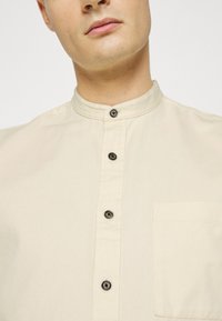 Jack & Jones JORMATHIS - Camisa - ecru