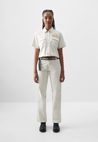 Dickies - W DICKIES X HD CROP WORK SHIRT - Chemisier - silver birch Image miniature 1