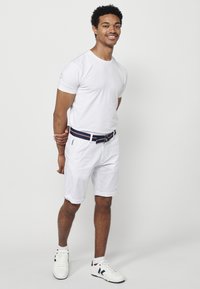Koroshi BERMUDA - Kratke hlače - blanco   white
