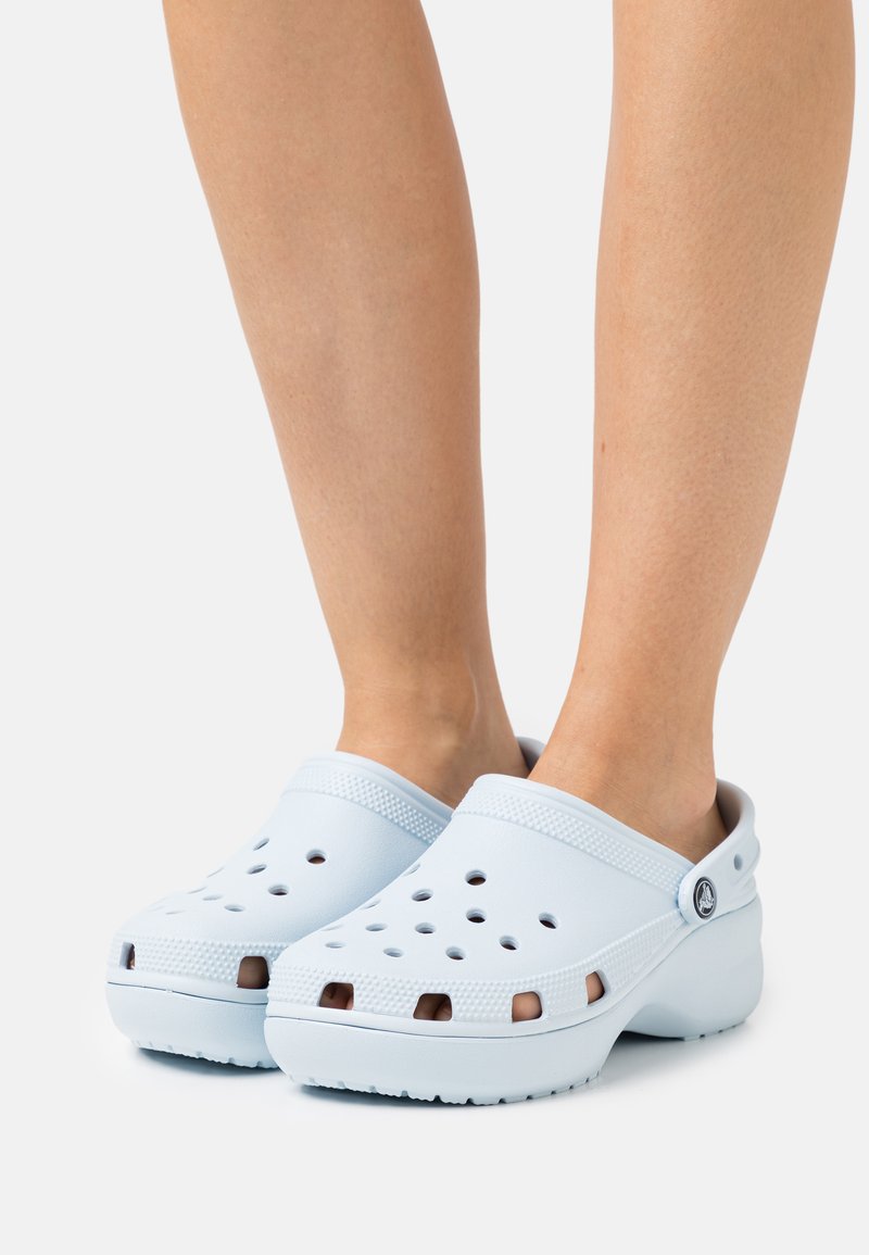 Crocs CLASSIC PLATFORM - Mules de salto - mineral blue