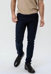 Non sélectionné, navy