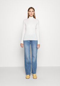 pure cashmere SIMPLE HIGH NECK SWEATER - Pulover - white