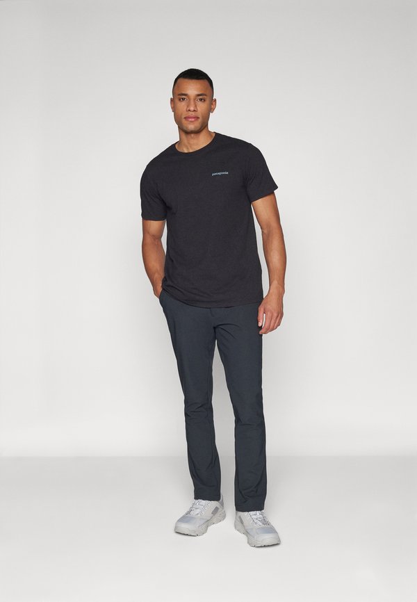 FITZ ROY ICON TEE - Basic T-shirt2