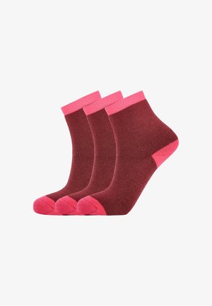 Set aus drei Kniestrümpfen. Dunkelroter Körper, rosa Bündchen und Zehenakzenten. Hergestellt aus einem glatten, dehnbaren Stoff mit gerippter Textur.