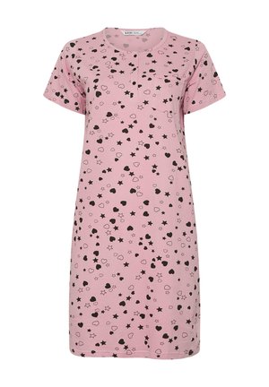 Camicia da notte rosa a maniche corte con motivi di cuori e stelle nere, scollo rotondo, bottoni frontali e piccola tasca sul petto.