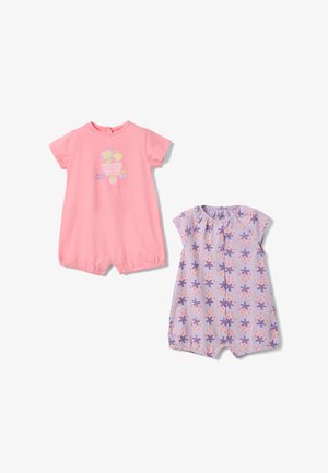 Twee babyrompertjes: één roze met bloemen- en karafafbeelding, korte mouwen; één lavendel met paars sterachtig patroon, mouwloos, beide met drukknoopsluitingen.