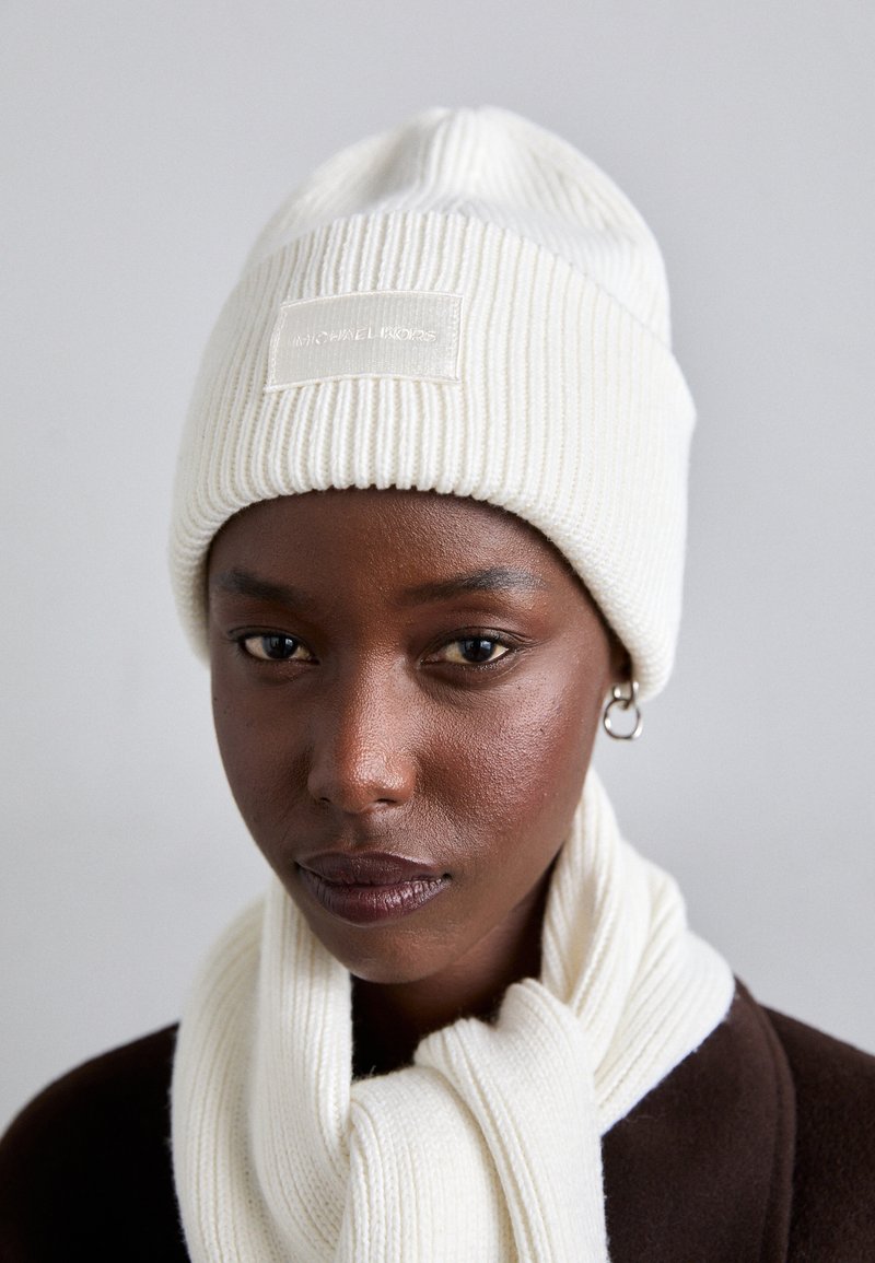 MICHAEL Michael Kors CUFF - Beanie - cream/white - Zalando display picture 2