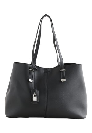 Schwarze Ledertasche mit langen Schulterriemen und einem kleinen silbernen Vorhängeschloss an der Vorderseite.