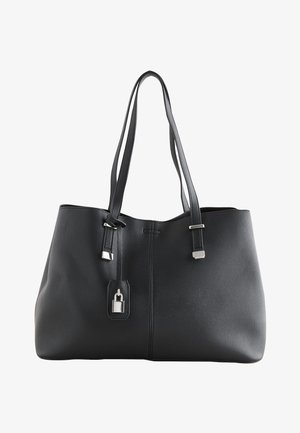 Schwarze Ledertasche mit langen Schulterriemen und einem kleinen silbernen Vorhängeschloss an der Vorderseite.