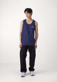 Levi's® RELAXED GRAPHIC TANK - Top - dark blue