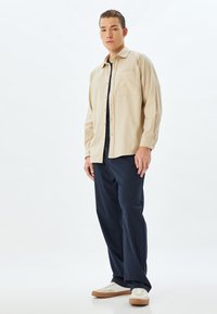 Koton CLASSIC - Skjorter - beige