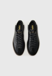 Replay POLYS SCENT - Baskets basses - black/off white