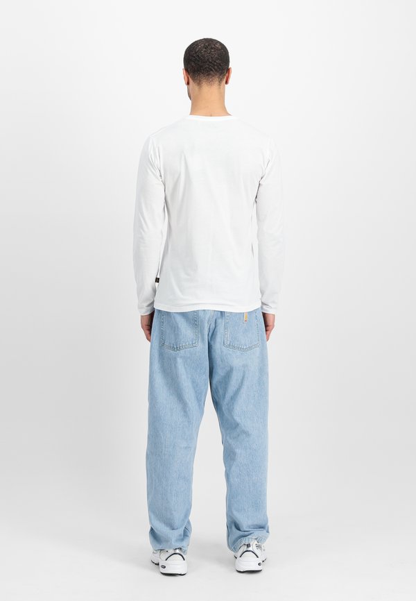 Long sleeved top - weiss3