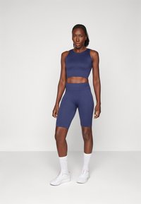 ONLY Play ONPJAIA LIFE SEAM SHORT - Top - maritime blue