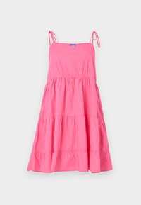 Unselected, dark pink