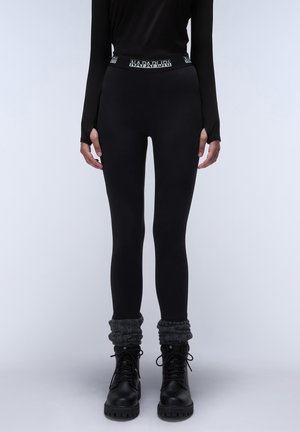 - Legginsy