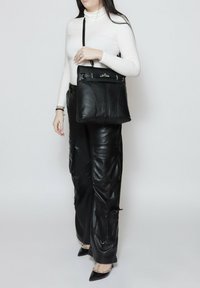 Roberta Rossi CONVERTIBLE INTO - Rugzak - black