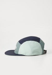 ASICS Casquette - midnight/lichen rock/monument blue