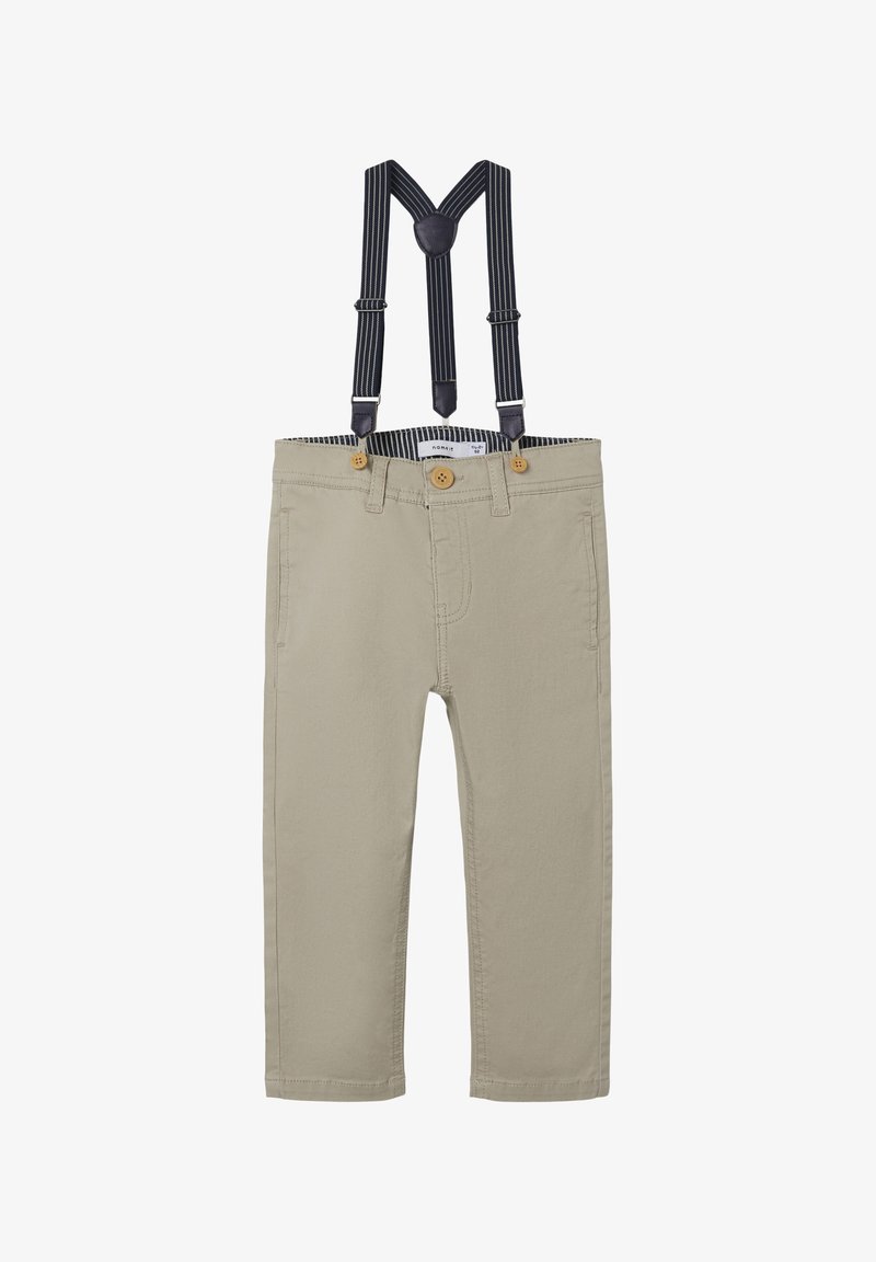 Pantaloni beige con bretelle regolabili a righe blu e bianche. Presentano due tasche frontali e due bottoni sulla vita.