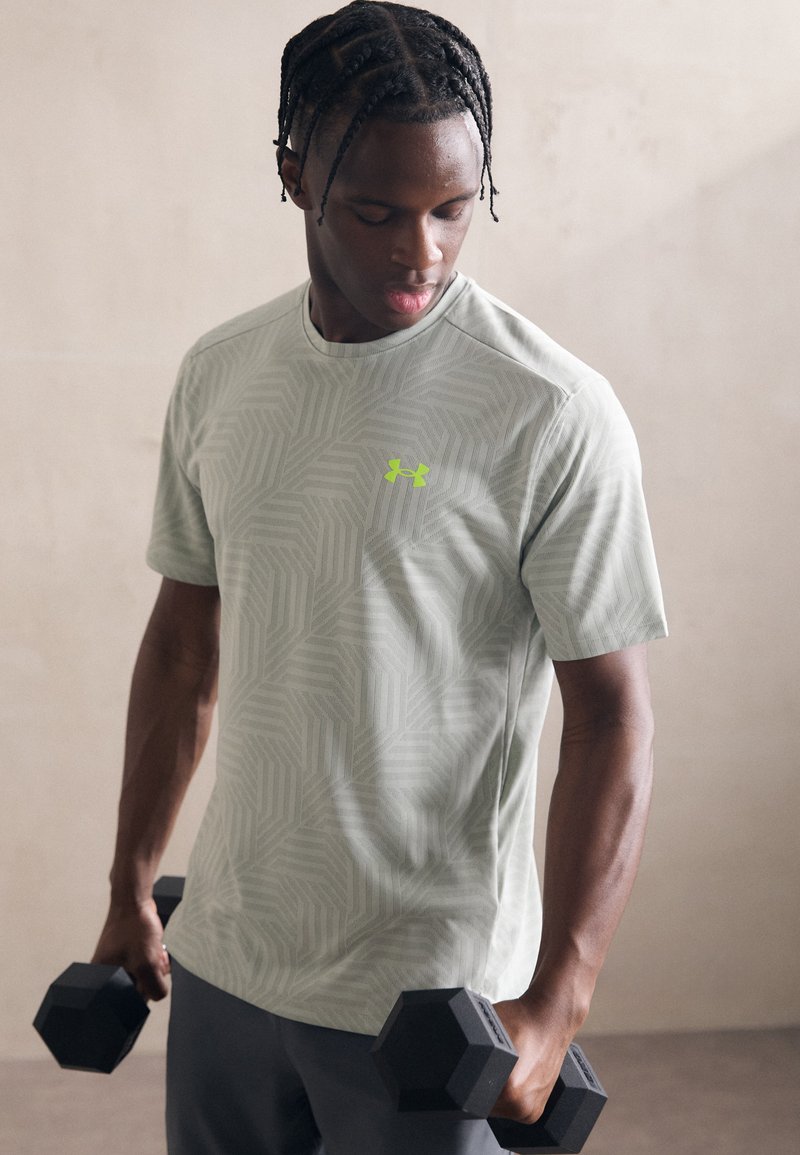 Under Armour TECH VENT GEOTESSA  - T-shirt de sport - hydro green/silica green/high vis yellow
