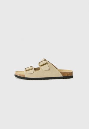 Pier One, LEATHER UNISEX - Matalakantaiset pistokkaat - beige