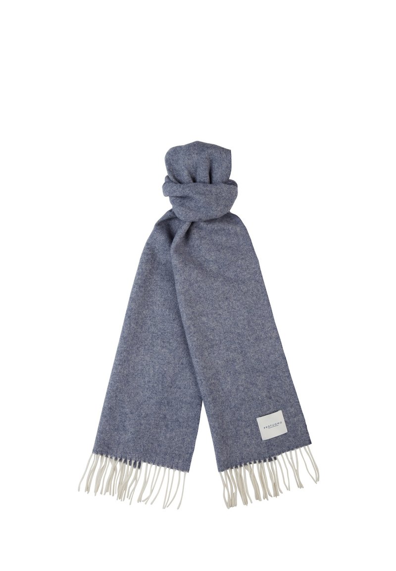 Blauwe Wollschal mit weichem Material, mit fransigen Enden und einem weißen Etikett, das auf einer Seite eingenäht ist.
