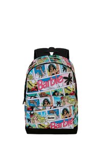 Mochila con un estampado colorido de temática Barbie que incluye varias ilustraciones de personajes, predominantemente en colores rosa, azul y verde, fabricada en tela ligera.