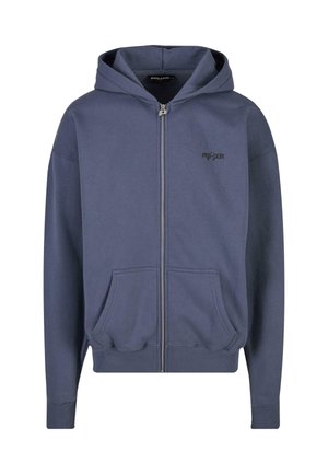 Námořnická modrá mikina na zip s předními kapsami, kapucí, žebrovanými manžetami a malým černým logem na hrudi.