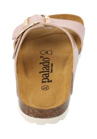 Infradito rosa chiaro con fascia larga e fibbia metallica, zeppa in sughero e soletta texture color tan, con il marchio "palado".