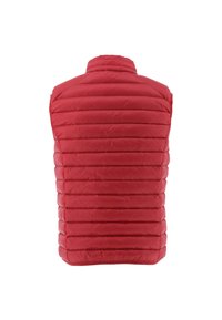 Veste sans manches matelassée rouge avec coutures horizontales, vue de dos sur un fond blanc.