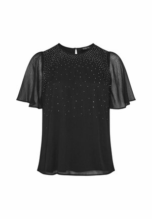 Blusa negra de manga corta con escote redondo, que presenta mangas transparentes con volantes y un patrón brillante de tachuelas en la parte delantera.