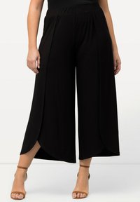 Ulla Popken - ELASTIC WAISTBAND  - Broek - black Miniatuurafbeelding 1