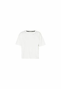 Hvid T-shirt med korte ærmer lavet af blød bomuld, med en rund hals der har kontrasterende sort tekstdetalje på kraven og en afslappet pasform.