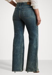 Lauren Ralph Lauren Woman HIGH RISE FLARE JEAN - Široke hlačnice - haze wash