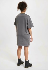 DEF MINI  - Žerzejové šaty - steel grey