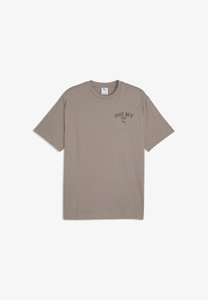 Puma, GRAPHIC PUMA CAFE RELAXED T-SHIRT - T-shirt imprimé - mouse gray
