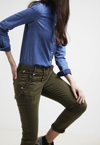 Mos Mosh Jean slim - olive