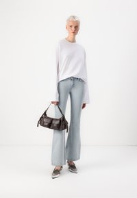 Weekday DANYA BOXY - Topper langermet - white light