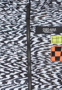 Molo HELMUTH - Zimní bunda - interference