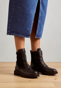 Paul Green Kotníkové boty - black