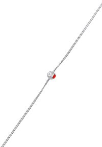 Sterling hõbedast ketigaelbracelett, mille keskel on punane aktsentiga helmes, millel on muljutud "925." Sujuv ja kootud disain.