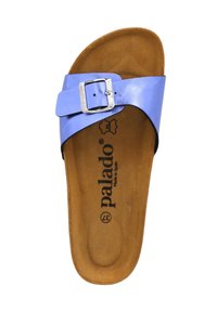 Infradito sintetico blu con fibbia argentata, plantare imbottito marrone e tacco rialzato. Logo stampato sulla soletta.