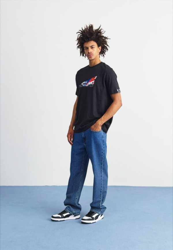 BMW MMS CAR GRAPHIC TEE  - Print T-shirt2