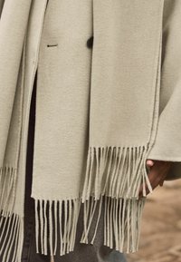 Next HAND SEWN RICH SET - Klassischer Mantel - cream