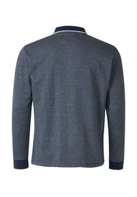 Langärmliges dunkelgraues Shirt mit Struktur, navyblaue Bündchen und Kragen, von hinten auf weißem Hintergrund gezeigt.