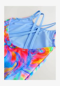 Non sélectionné, blue swirl