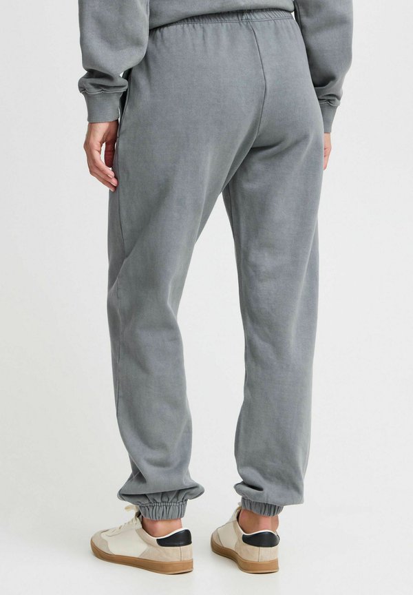 JCRUBI - Tracksuit bottoms - ebony3